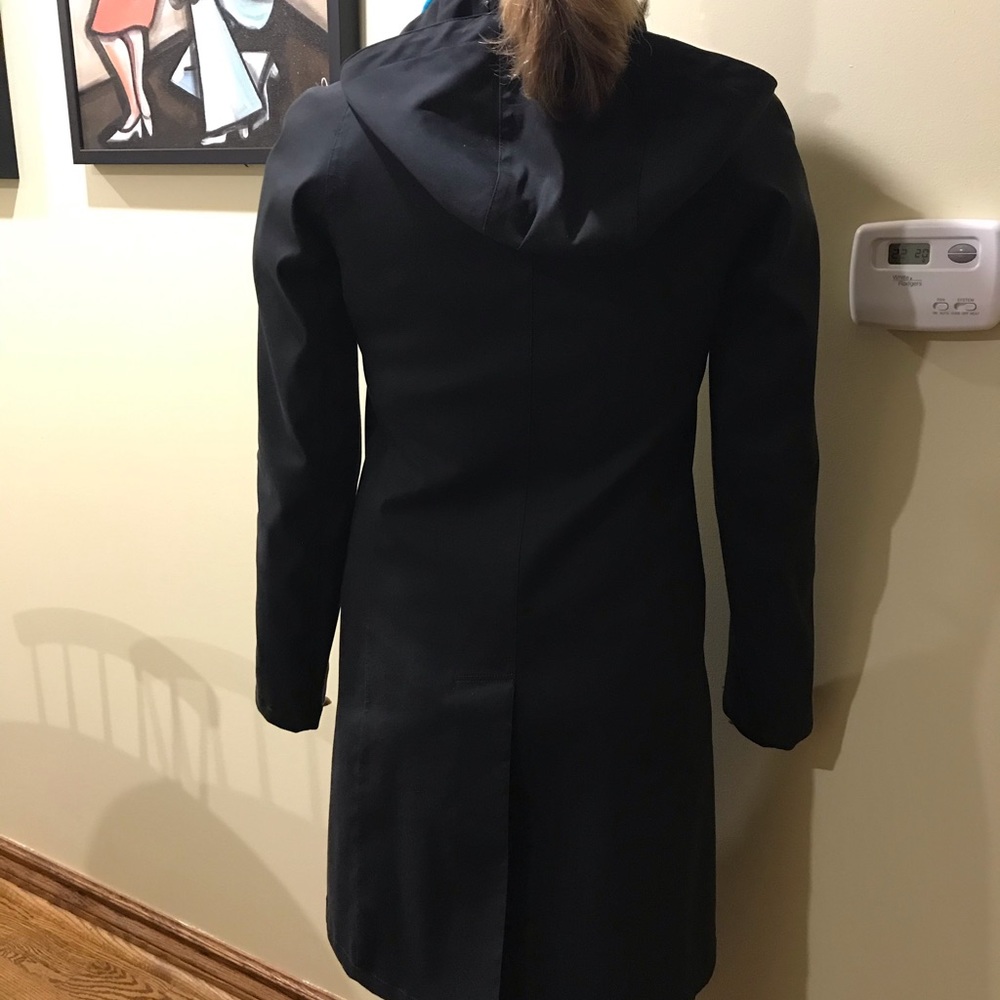 Authentic  PRADA coat, size Small - Picture 5 of 15